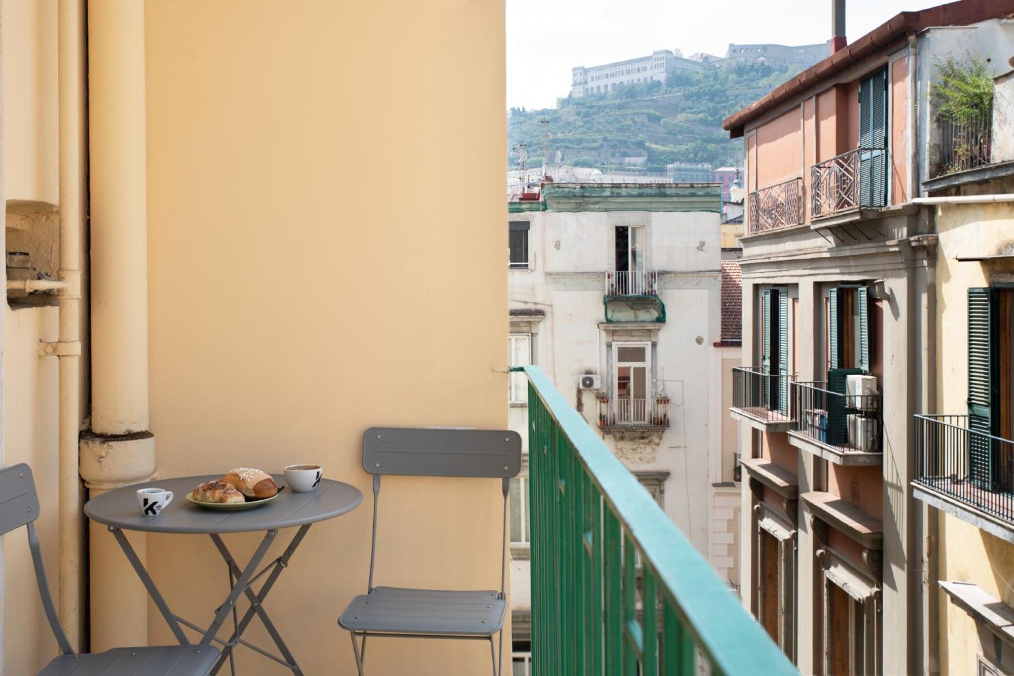 نابولي B&B Monteleone ,12 المظهر الخارجي الصورة